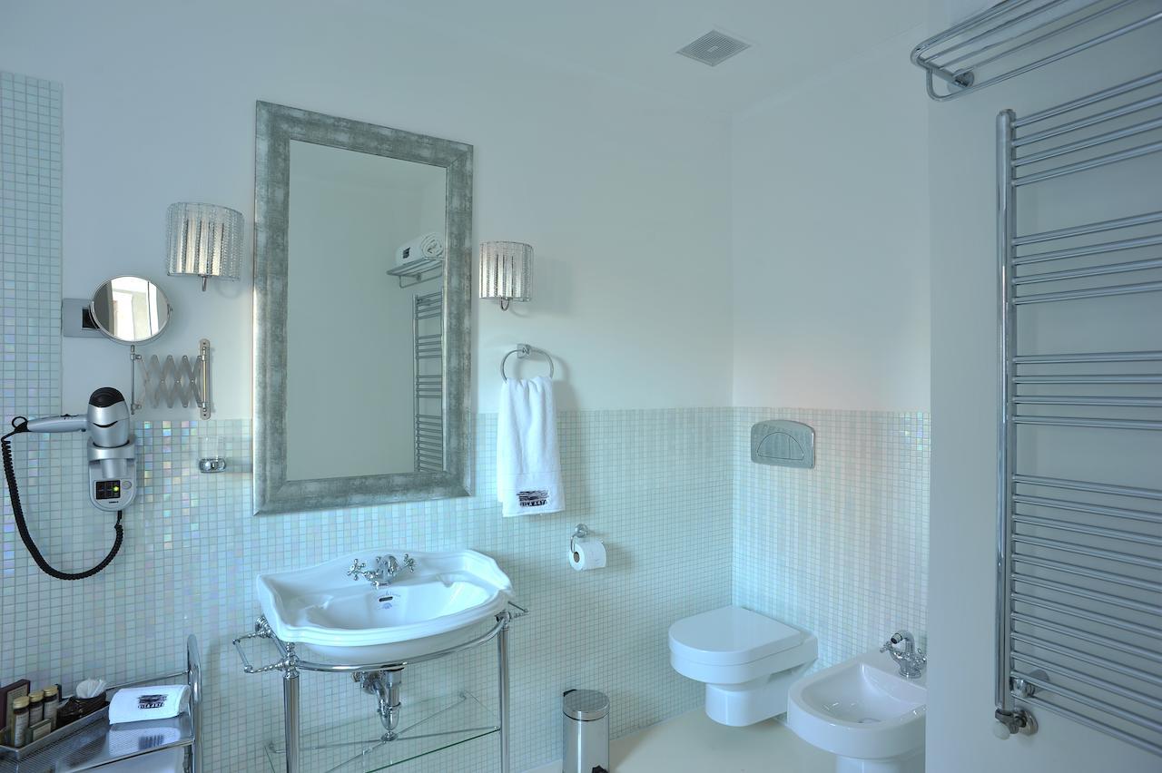 Hotel Boutique Vila Arte Βουκουρέστι Δωμάτιο φωτογραφία